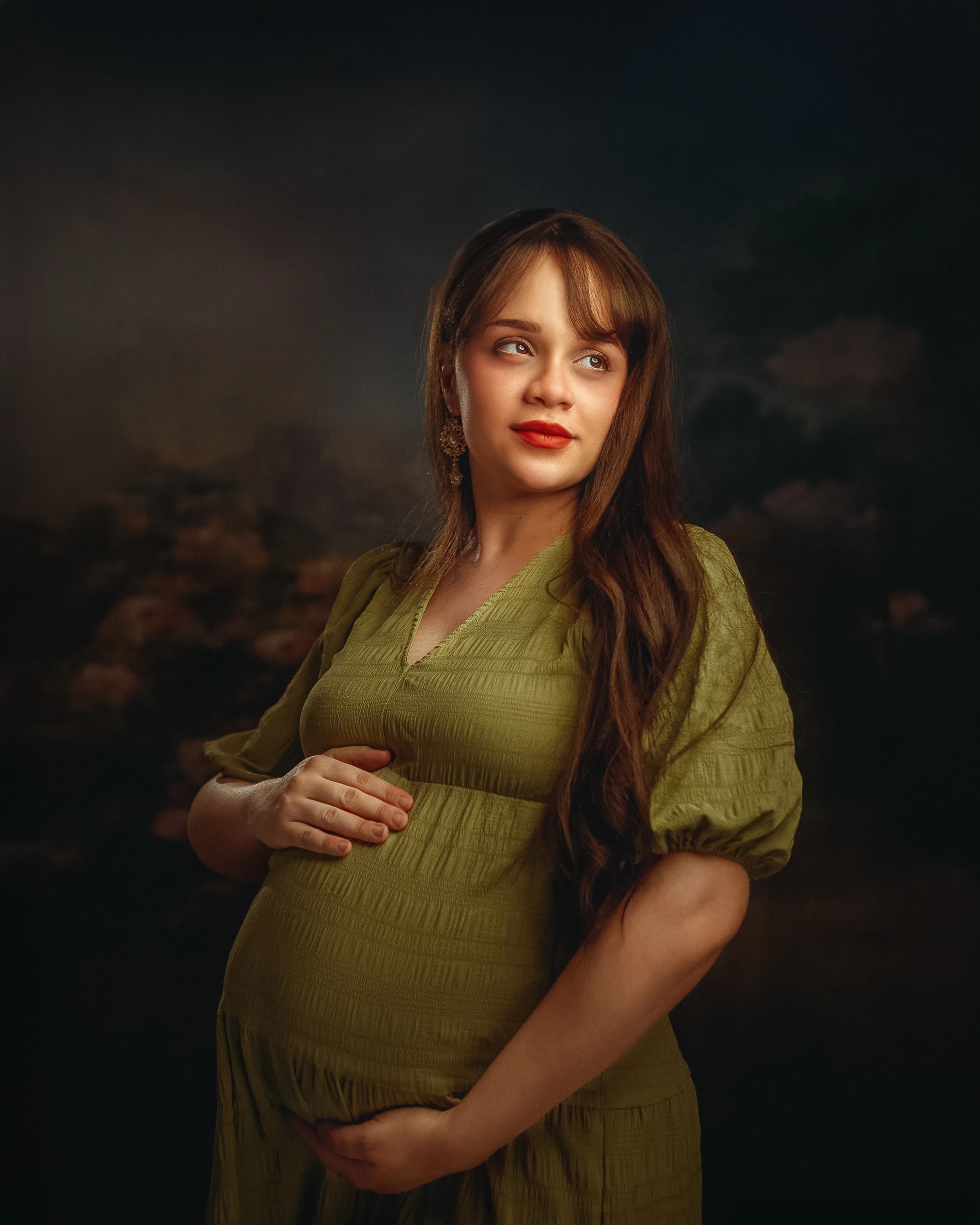 Retrato FineArt de maternidad, vestido verde.